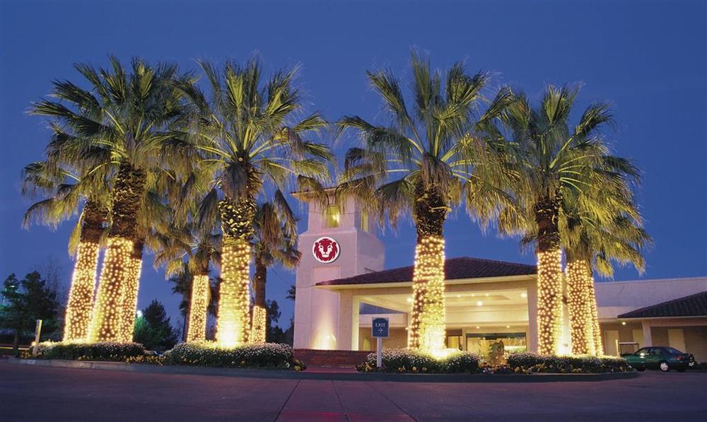 Red Lion Hotel Woodlake Conference Center Sacramento Exterior photo